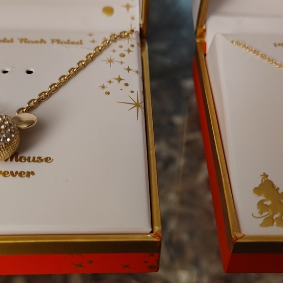 Disney - Picture 3 of 6